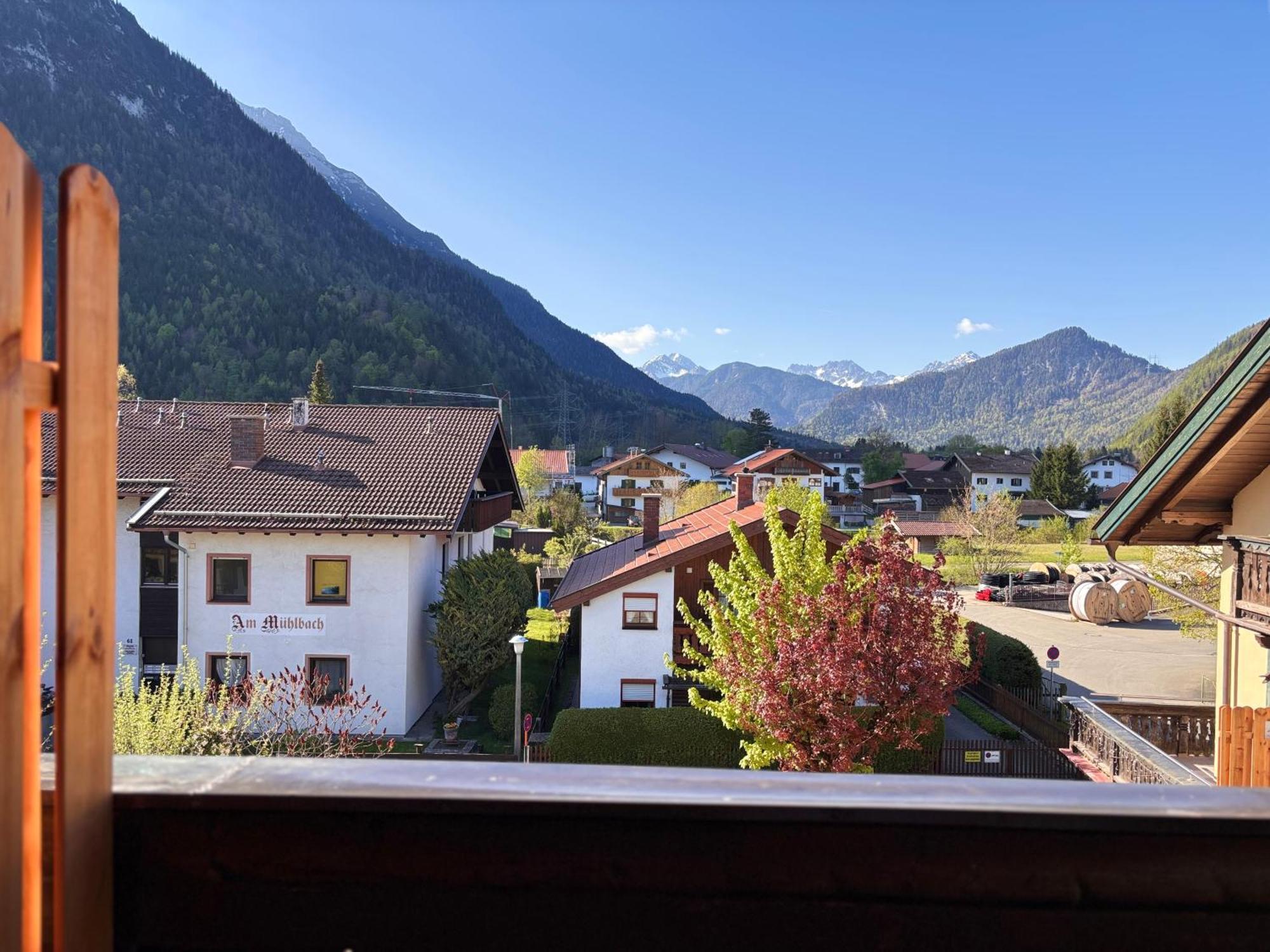 Pension Bavaria Mittenwald Exterior photo